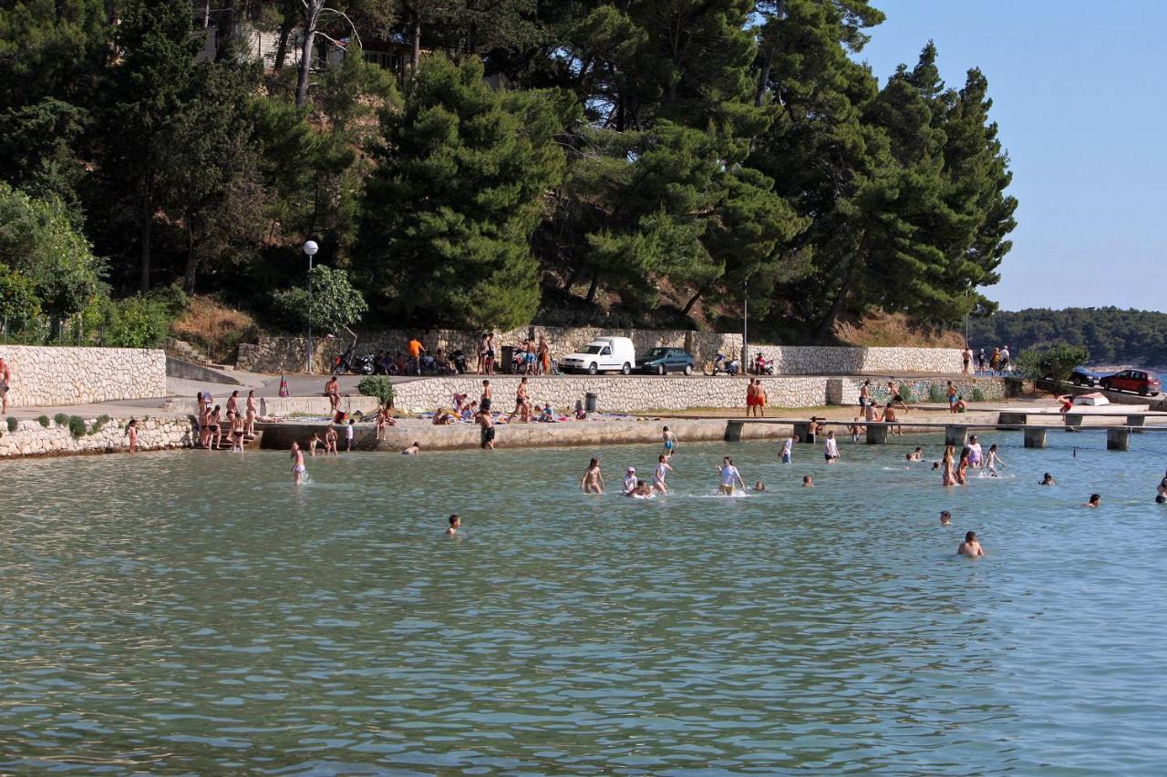 Apartments With A Swimming Pool Banjol, Rab - 11382 Eksteriør bilde